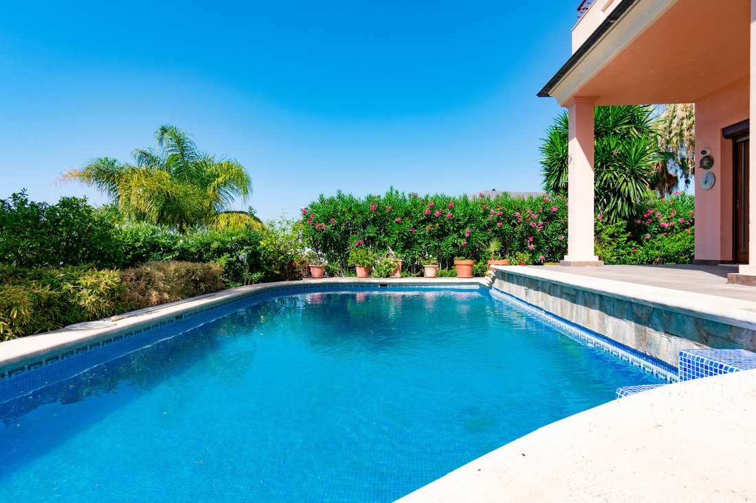 Villa in Estepona, Andalusia, Spain 2 - 18497799