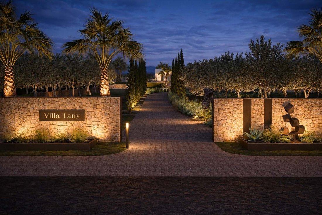 Villa in Santa Margalida, Balearic Islands, Spain 1 - 18497805