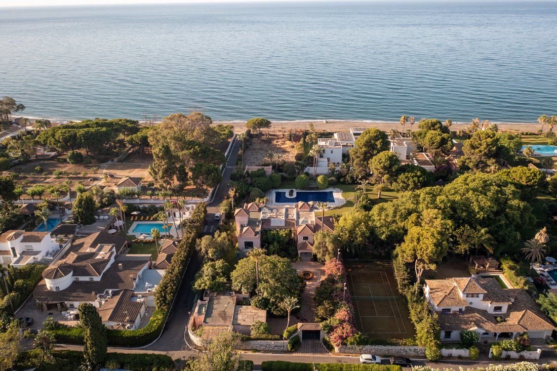 Villa in Estepona, Andalusia, Spain 3 - 18489271