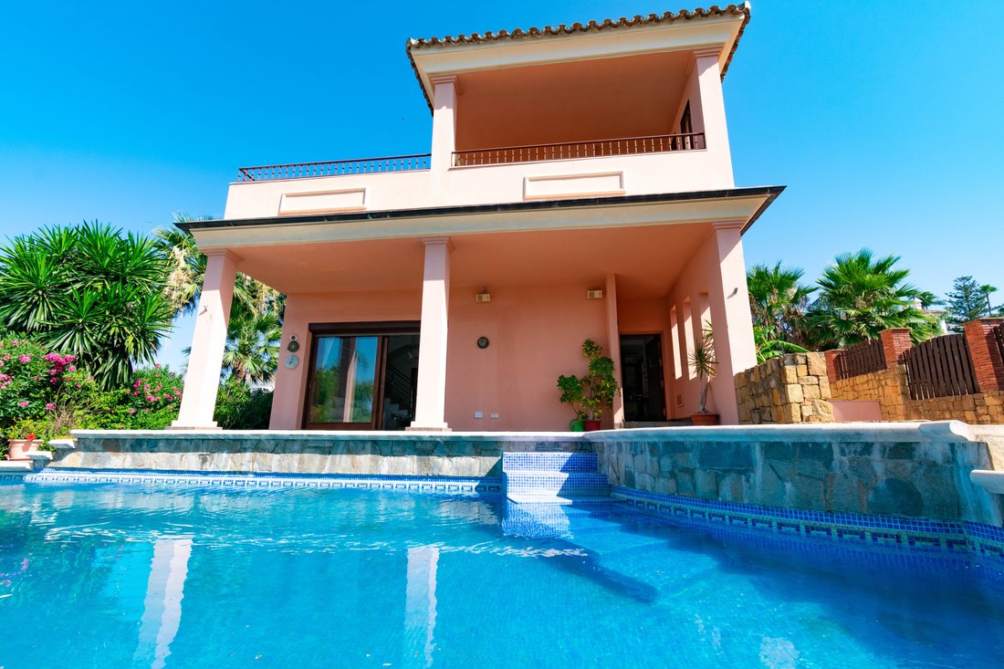 Villa in Estepona, Andalusia, Spain 4 - 18497799