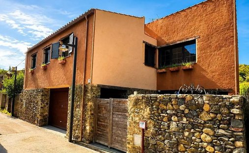 Chalet in Llanca, Catalonia, Spain 1