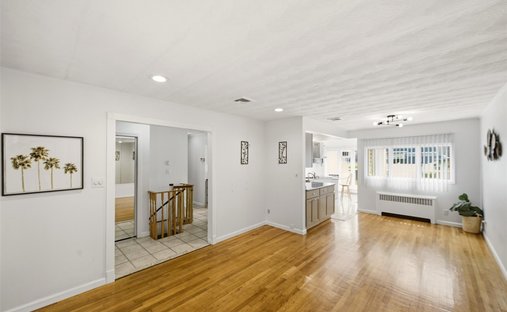 House in East Meadow, New York, United States 1