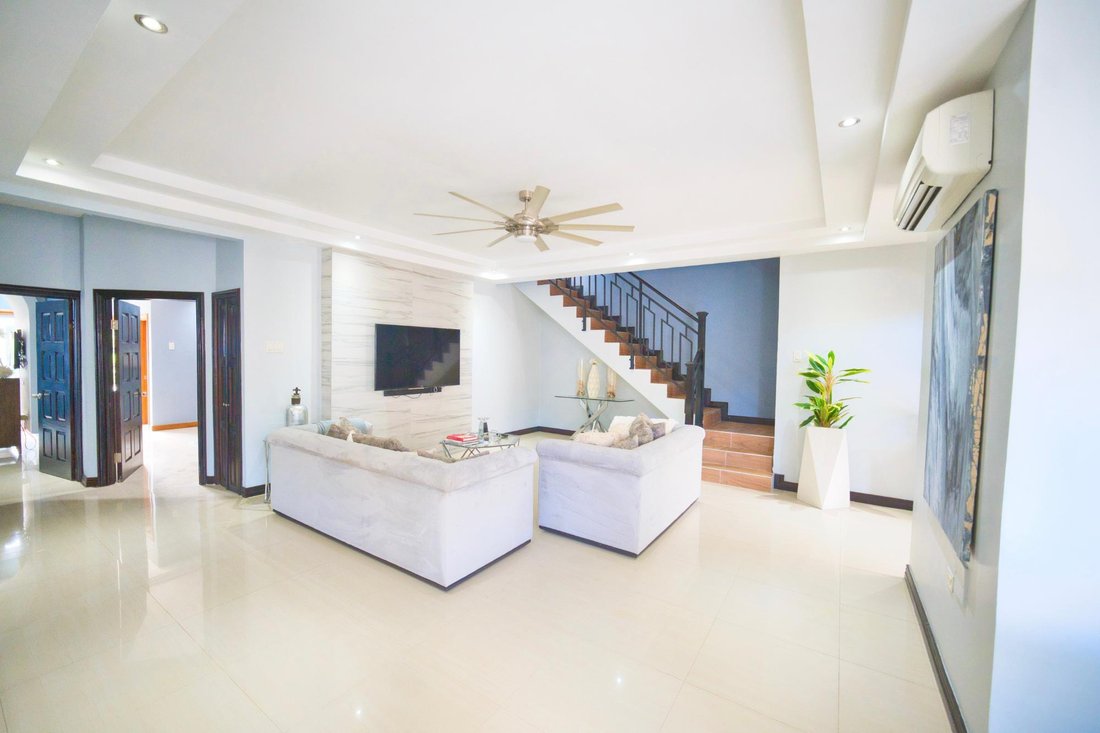 Apartment in Kingston, Jamaica 2 - 18497715