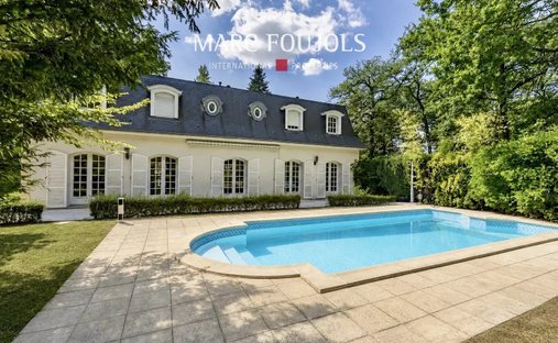 Maison à Ouest, Lamorlaye, France 1
