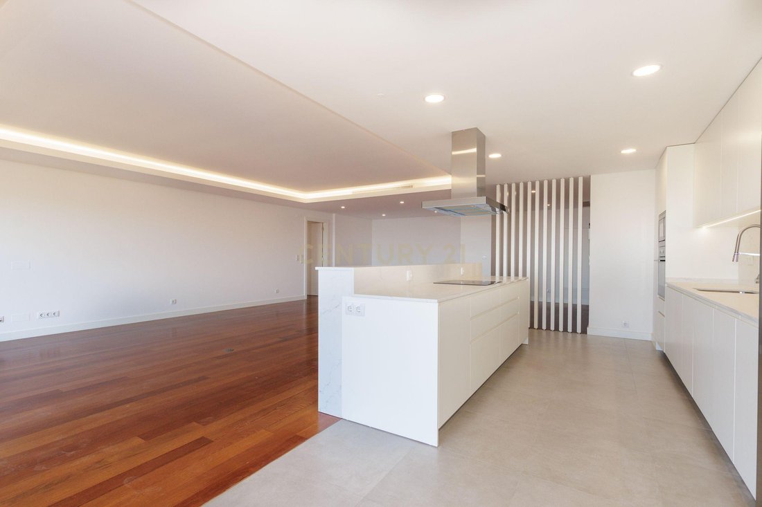 Apartment in Santa Iria de Azoia, Sao Joao da Talha e Bobadela, Lisbon, Portugal 3 - 13402199