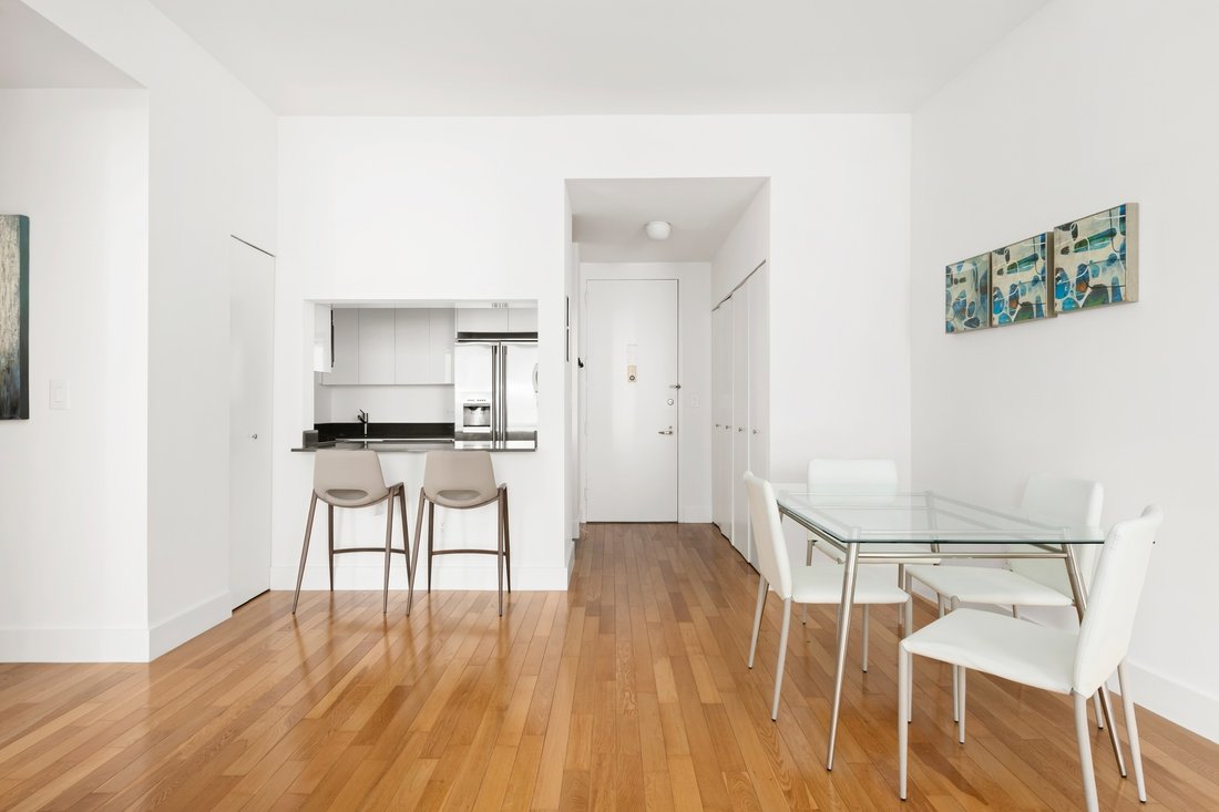 Condo in New York, New York, United States 5 - 17777399