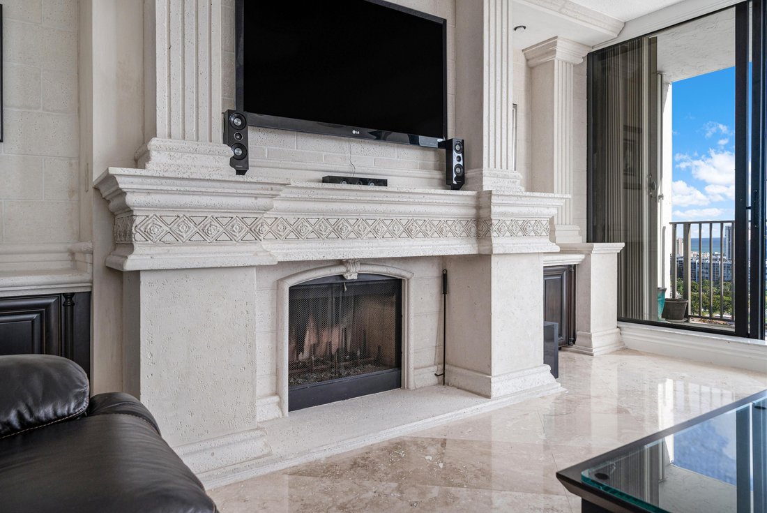Condo in Hallandale Beach, Florida, United States 2 - 18497728