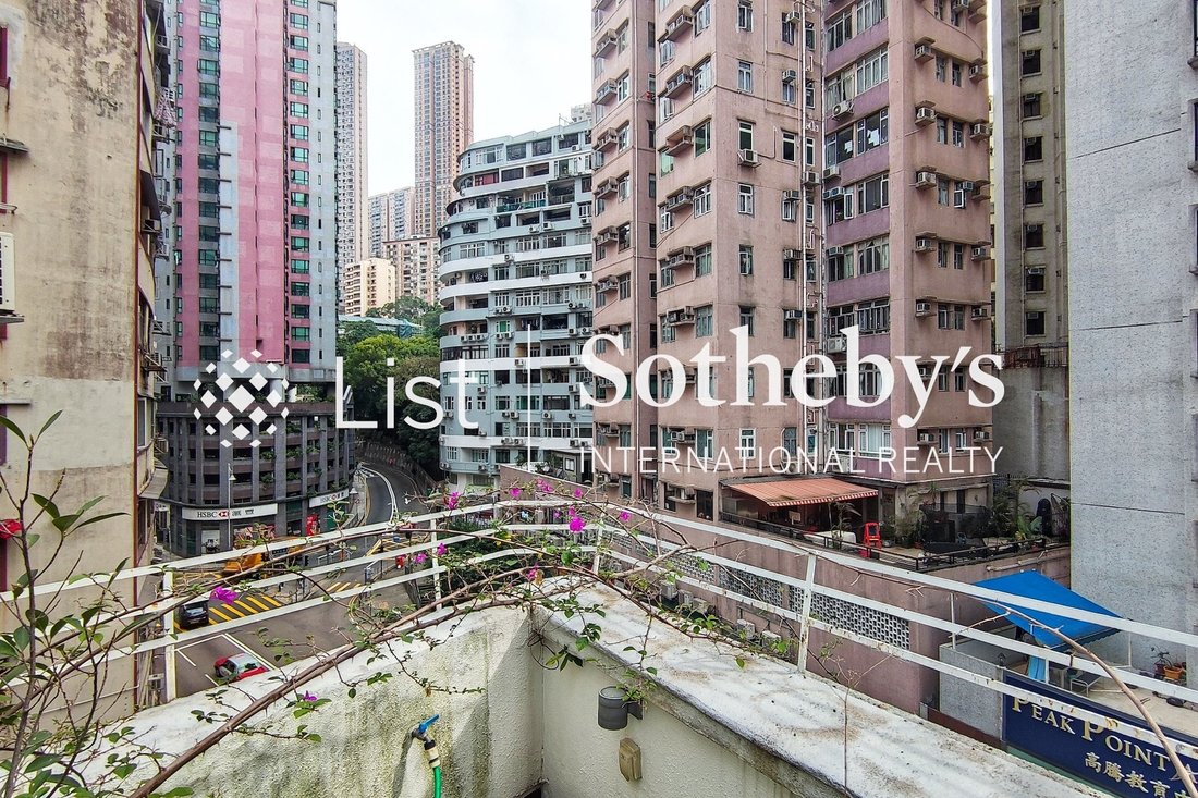 Apartment in Mid-Levels West, Hong Kong 1 - 18497768