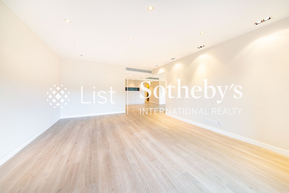 Apartment in Repulse Bay, Hong Kong 4 - 18497770
