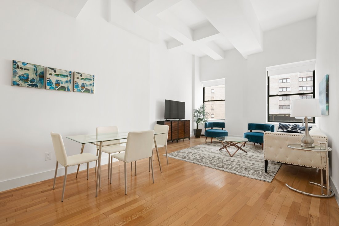 Condo in New York, New York, United States 4 - 17777399