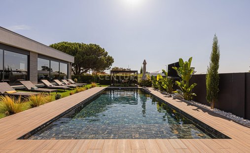 Villa in Azeitao (Sao Lourenco e Sao Simao), Setubal, Portugal 1