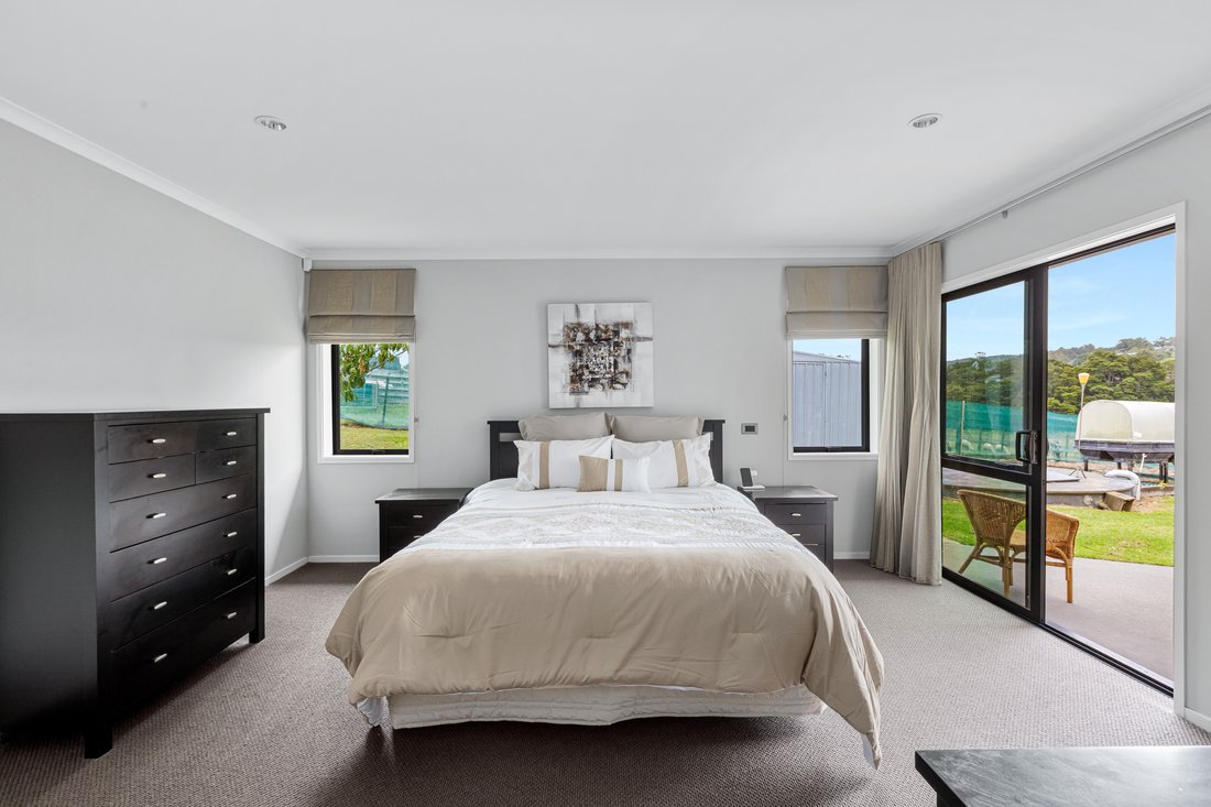 Waitoki, Auckland, New Zealand 5 - 18497767