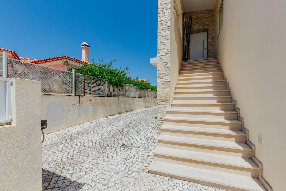 Villa in Alenquer (Santo Estevao e Triana), Lisbon, Portugal 3 - 18497866