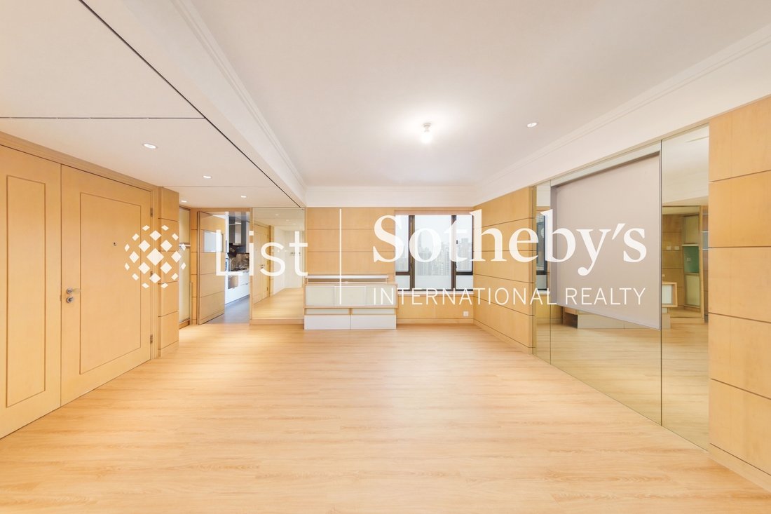 Apartment in Mid-Levels Central, Hong Kong 3 - 18497771