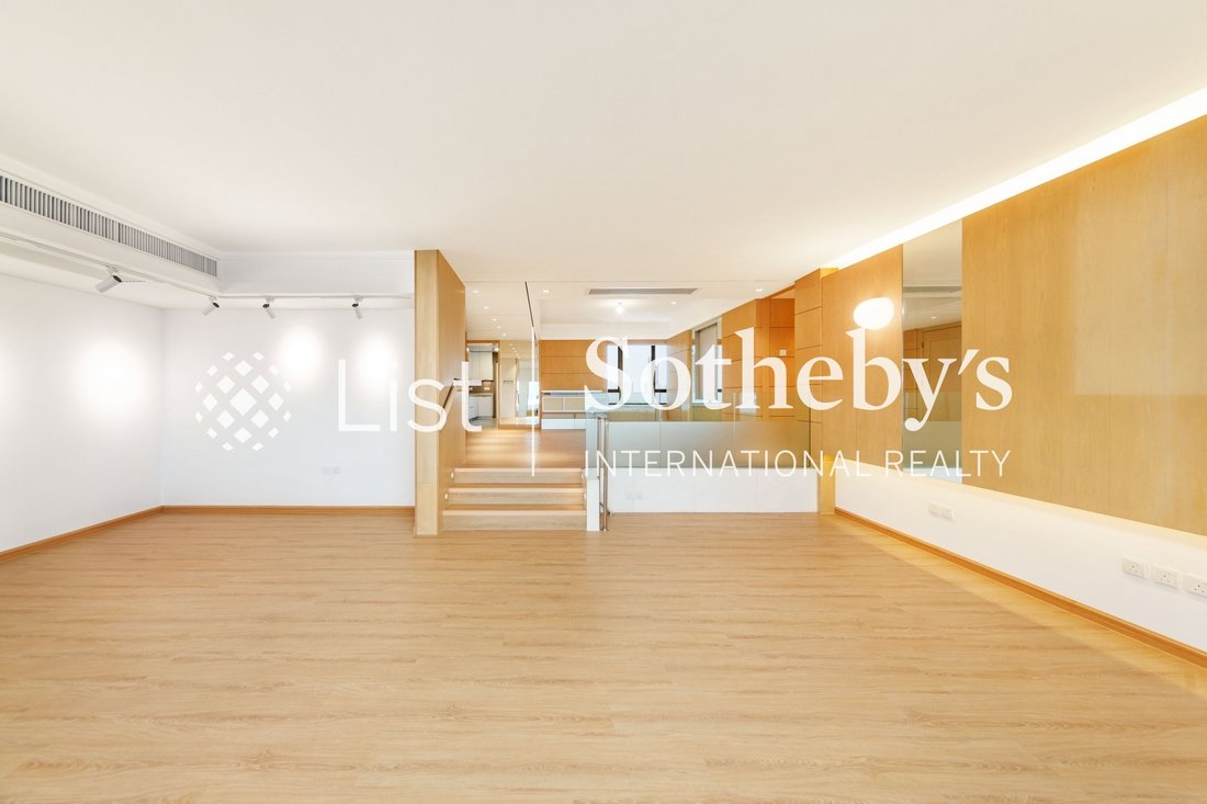Apartment in Mid-Levels Central, Hong Kong 4 - 18497771