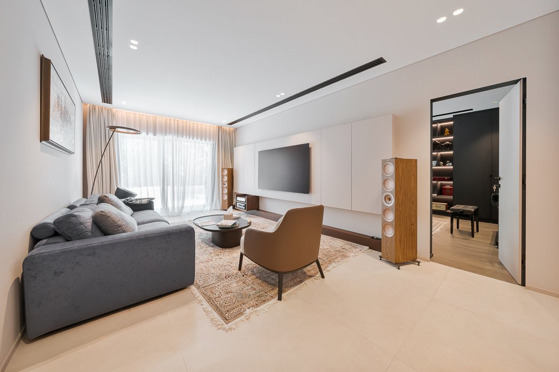 Villa in The Meadows, Dubai, United Arab Emirates 3 - 18497977
