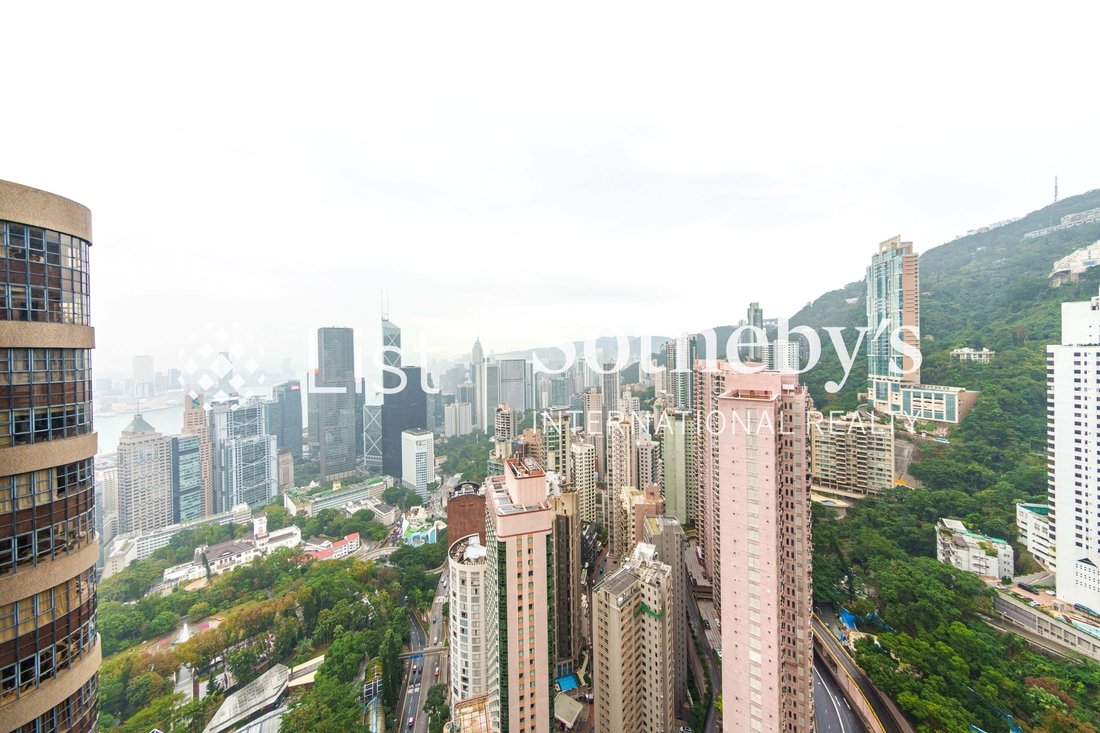 Apartment in Mid-Levels Central, Hong Kong 1 - 18497771