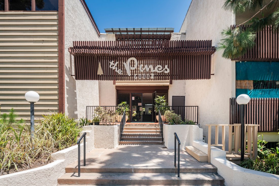 Condo in Los Angeles, California, United States 2 - 18497734