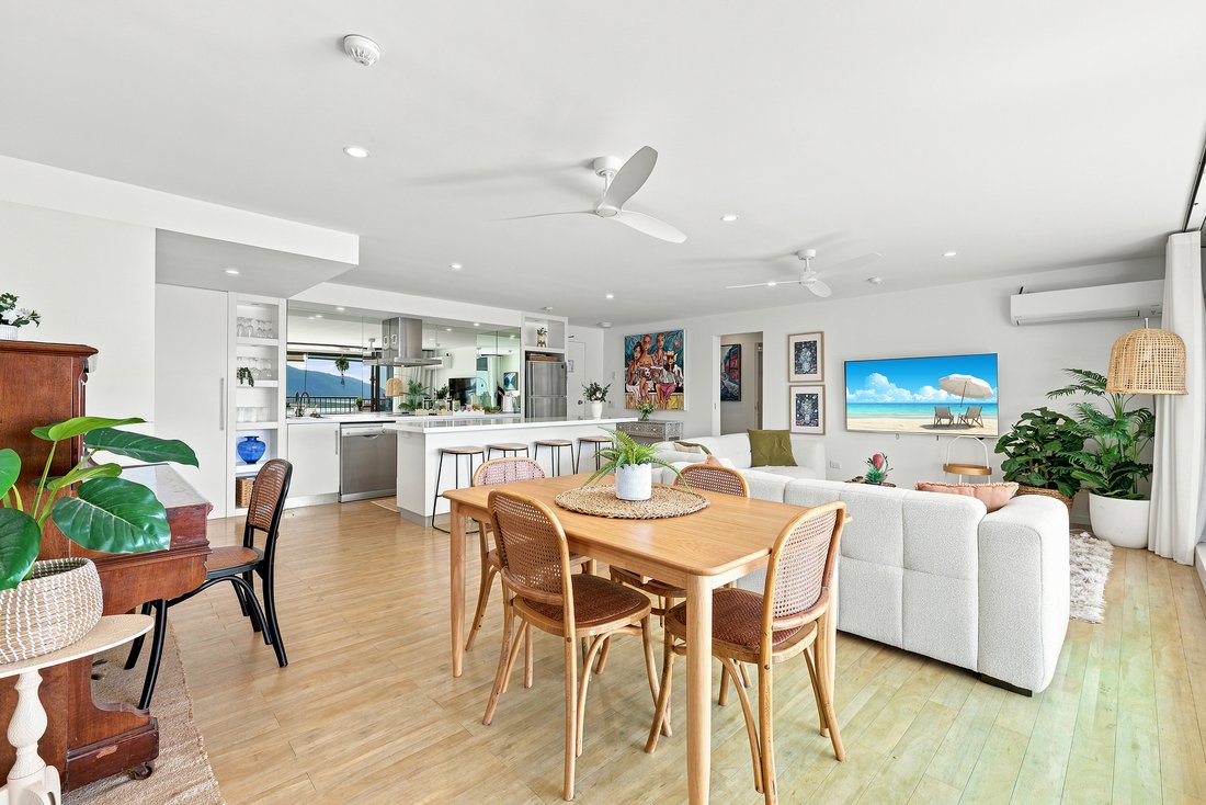 Cairns City, Queensland, Australia 5 - 18498114