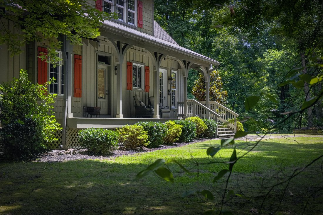 Sevierville, Tennessee, United States 4 - 18498167