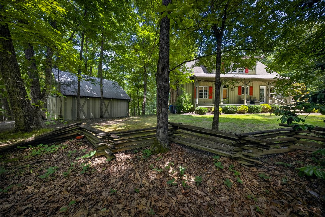 Sevierville, Tennessee, United States 2 - 18498167