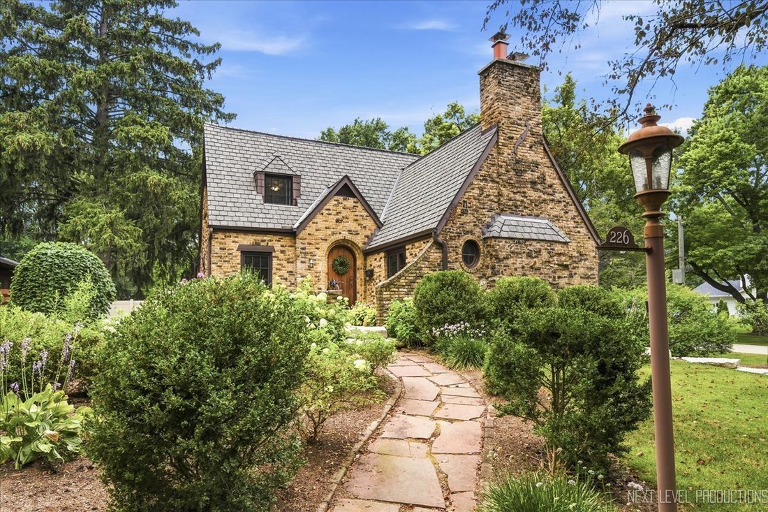 House in Geneva, Illinois, United States 1 - 18498134