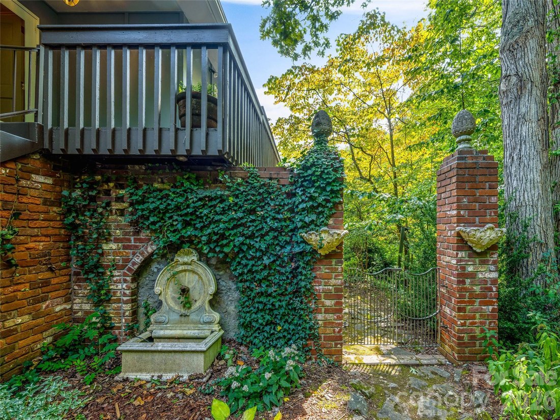 House in Asheville, North Carolina, United States 4 - 18498135