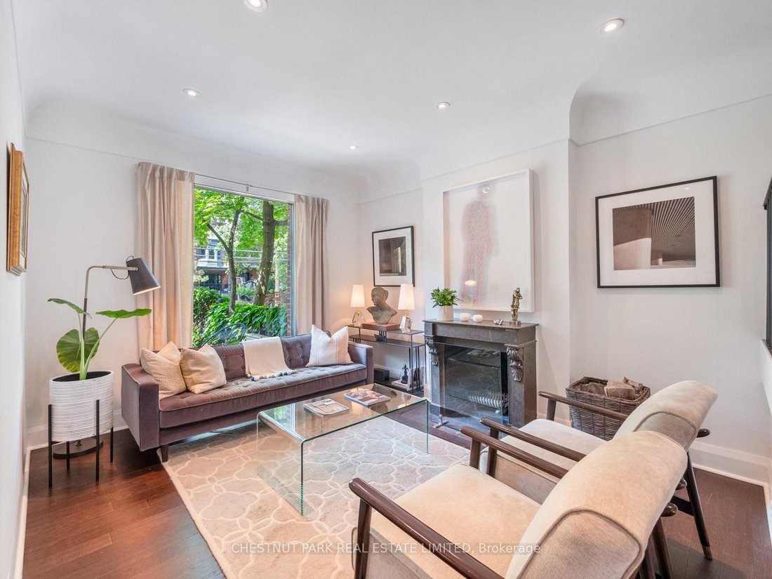 House in Toronto, Ontario, Canada 3 - 18498202
