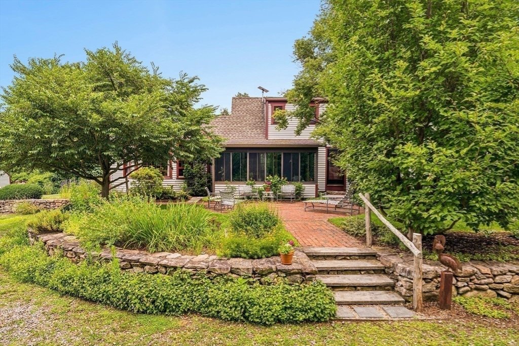 House in Dartmouth, Massachusetts, United States 1 - 18498136