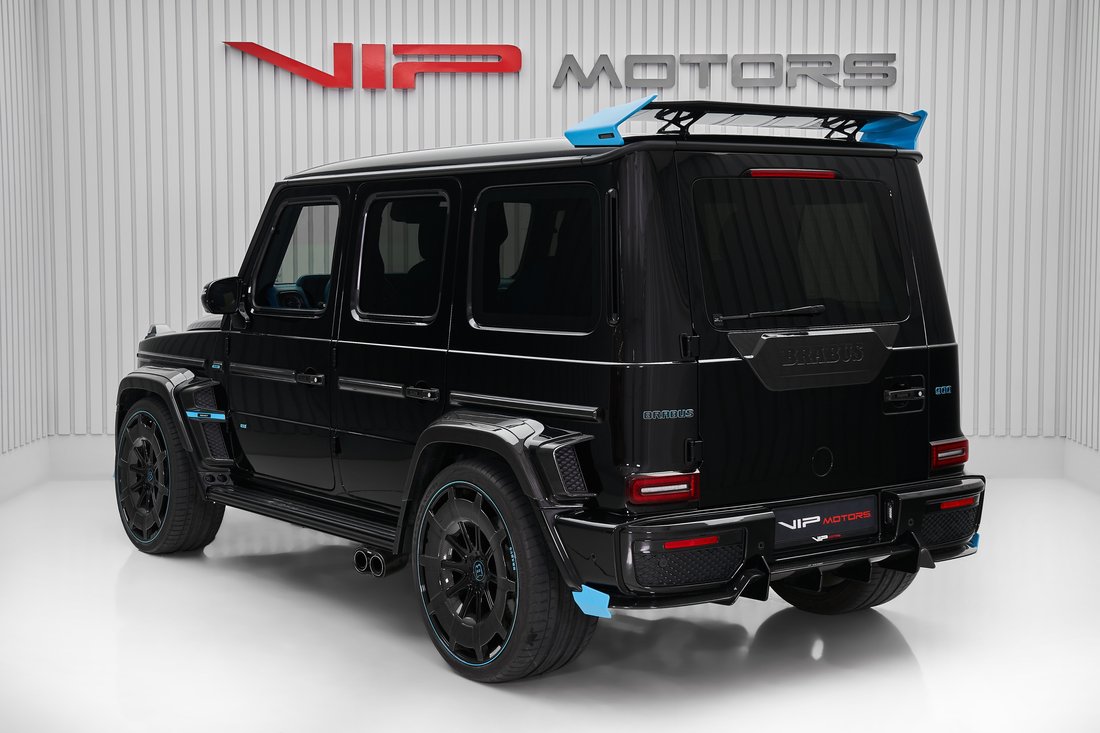 Suv in Dubai, United Arab Emirates 4 - 18498394