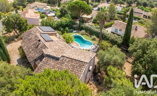 House in La Bouverie, Roquebrune-sur-Argens, France 1