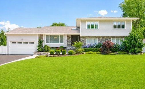House in Plainview, New York, United States 1
