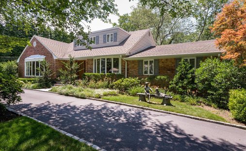 House in Woodbury, New York, United States 1