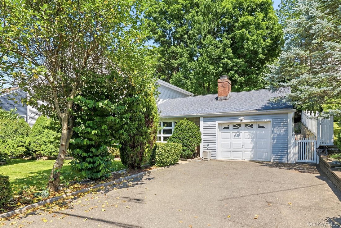 House in Thornwood, New York, United States 2 - 18498690