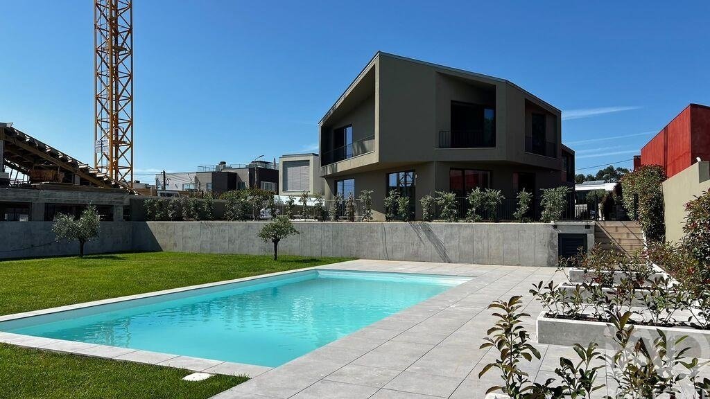 Townhouse in Mafamude e Vilar do Paraiso, Porto District, Portugal 3 - 14404139