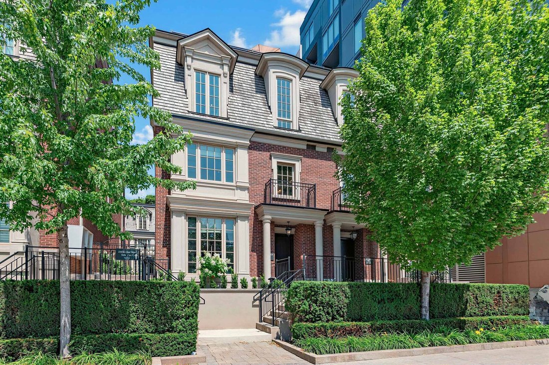 Condo in Toronto, Ontario, Canada 1 - 18498295
