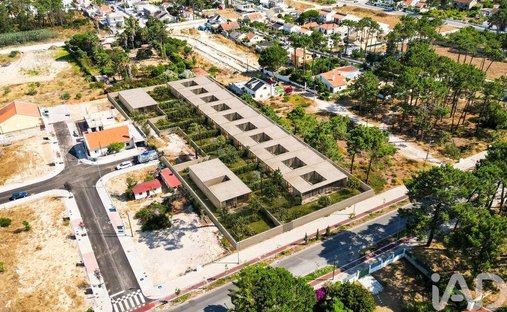 Land in Charneca de Caparica e Sobreda, Setubal, Portugal 1