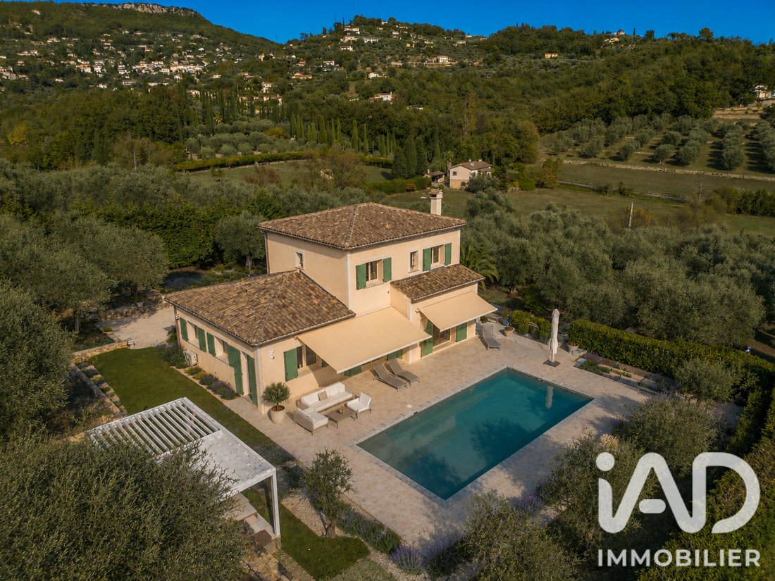 House in Châteauneuf-Grasse, Provence-Alpes-Côte d'Azur, France 5 - 17445806