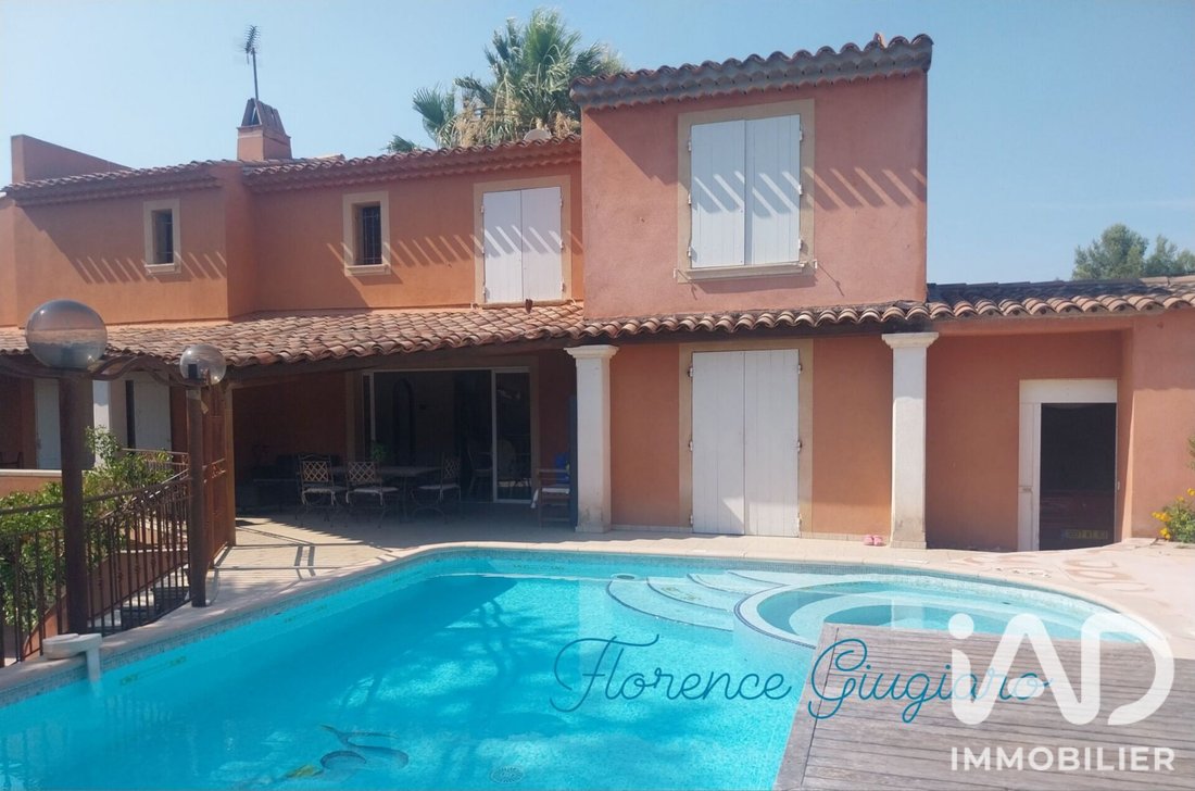 House in Sanary-sur-Mer, Provence-Alpes-Côte d'Azur, France 1 - 17836321