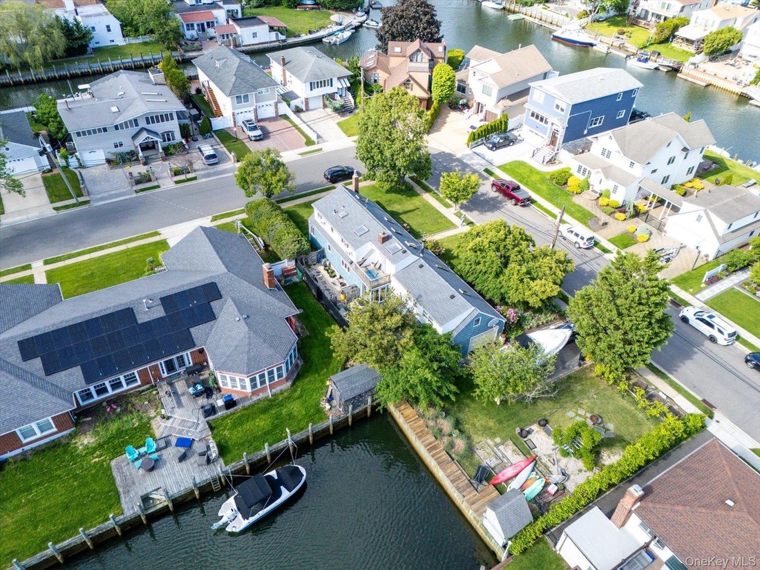 House in Massapequa, New York, United States 3 - 18498478