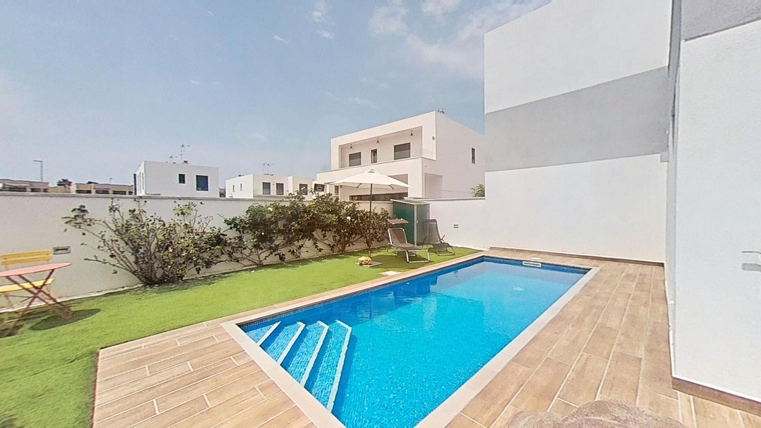 Townhouse in Cambrils, Catalonia, Spain 1 - 18498573