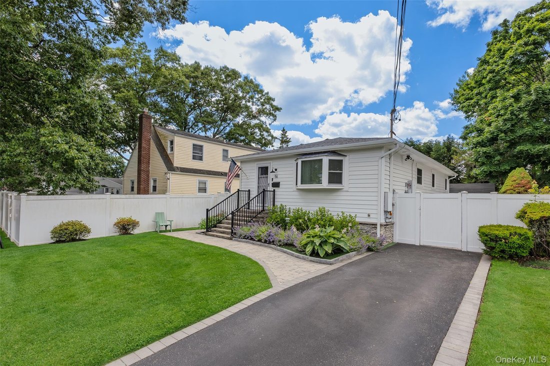 House in West Islip, New York, United States 2 - 18498517