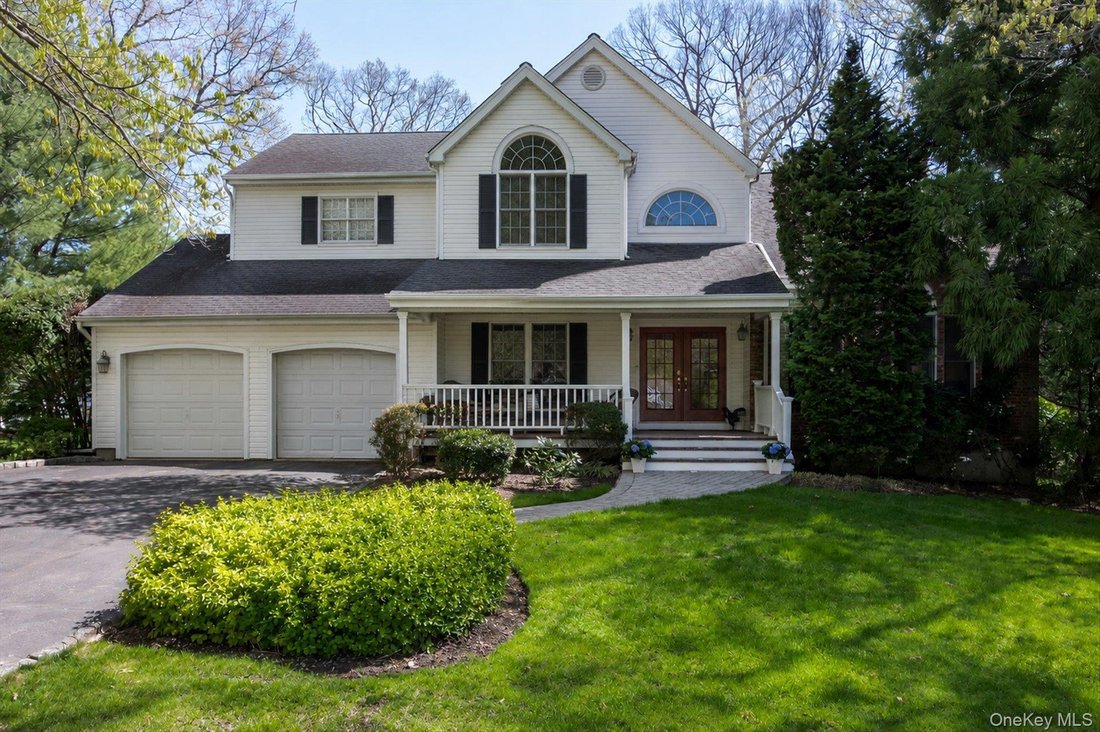 House in Huntington Station, New York, United States 1 - 18498501