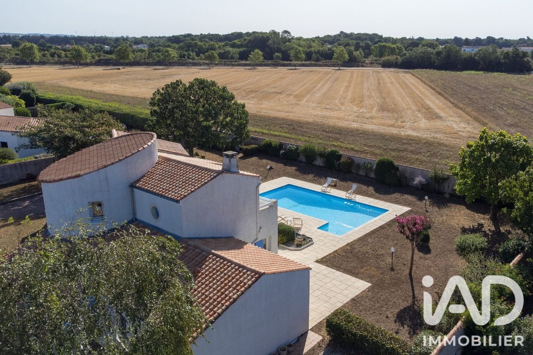 House in Puilboreau, Nouvelle-Aquitaine, France 1 - 17884616