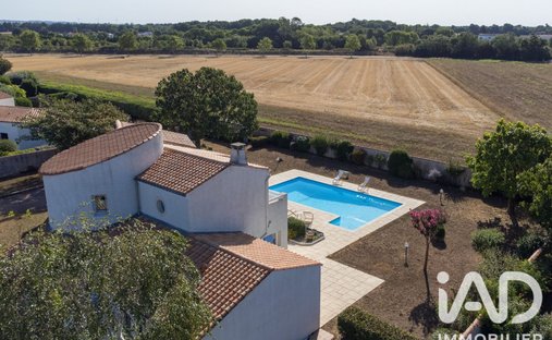 House in Puilboreau, Nouvelle-Aquitaine, France 1