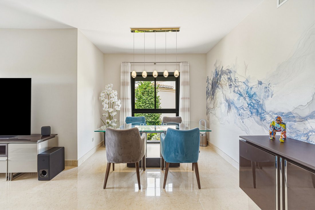 Apartment in Benahavis, Andalusia, Spain 5 - 18498428