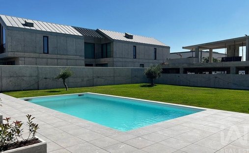 Townhouse in Mafamude e Vilar do Paraiso, Porto District, Portugal 1