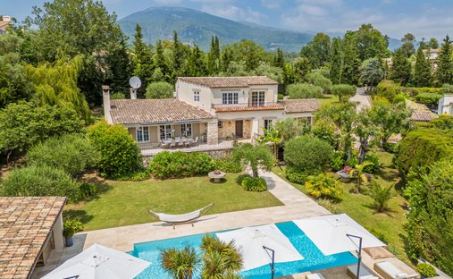 Villa in Nord, Roquefort-les-Pins, France 1