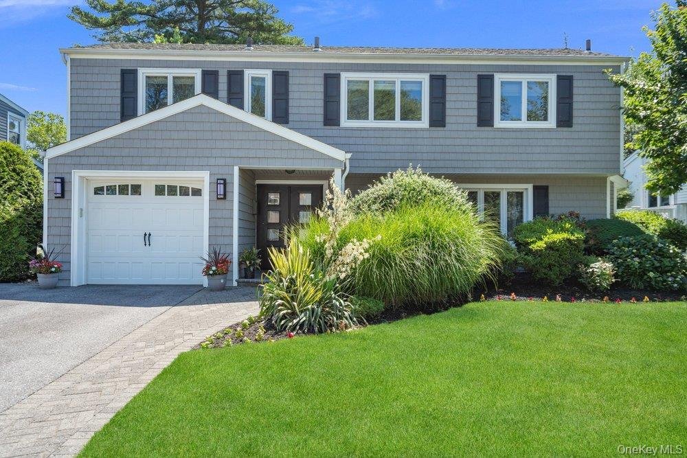 House in Plainview, New York, United States 1 - 18498521