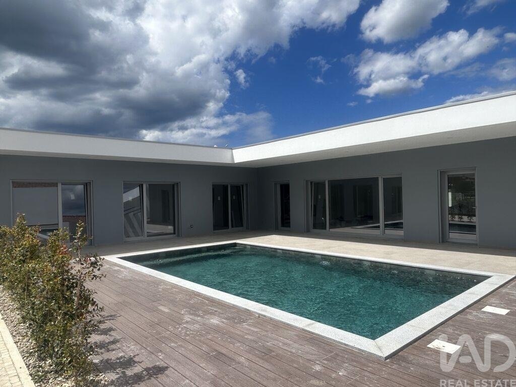 Townhouse in Nadadouro, Leiria District, Portugal 4 - 15762741